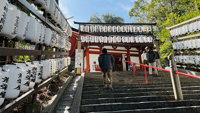 吉備津神社は桃太郎のお話の元になったと言われ本殿は国宝なんです。