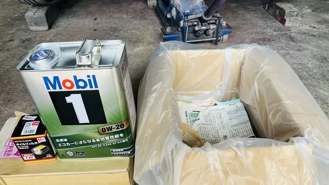 自分でやるオイル交換 0ｗ-20 オイル量とオイルゲージの見方