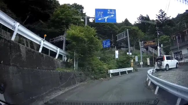 徳島の秘境・剣山へ 国道439号「祖谷のかずら橋・祖谷そば・かかしの里」を巡る満喫ドライブ記