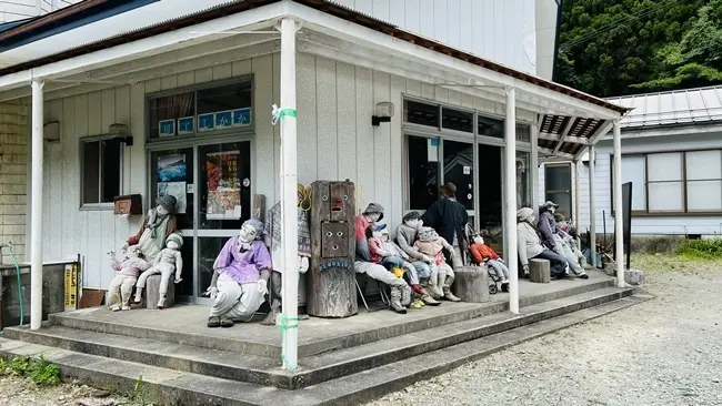 徳島の秘境・剣山へ 国道439号「祖谷のかずら橋・祖谷そば・かかしの里」を巡る満喫ドライブ記