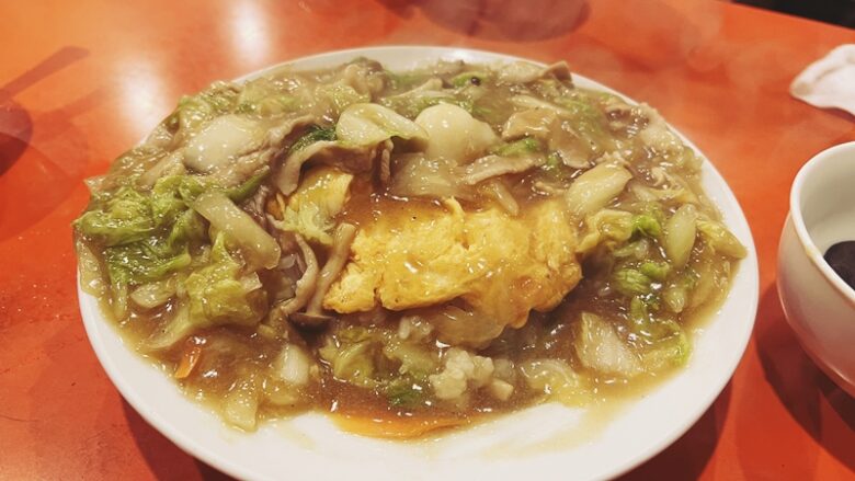 高知市役所西にある中華料理店「天山」で名物ホンハイを食す