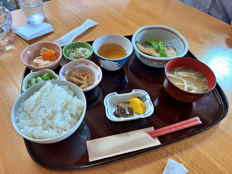 土佐茶カフェでランチ 日替わり、期間限定メニュー、甘味グルメ 高知市中心商店街の人気店