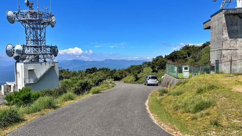 高知県 梶ヶ森 山頂まで車で行けます。 パノラマ大絶景で夏は涼しく夜は満天の星空