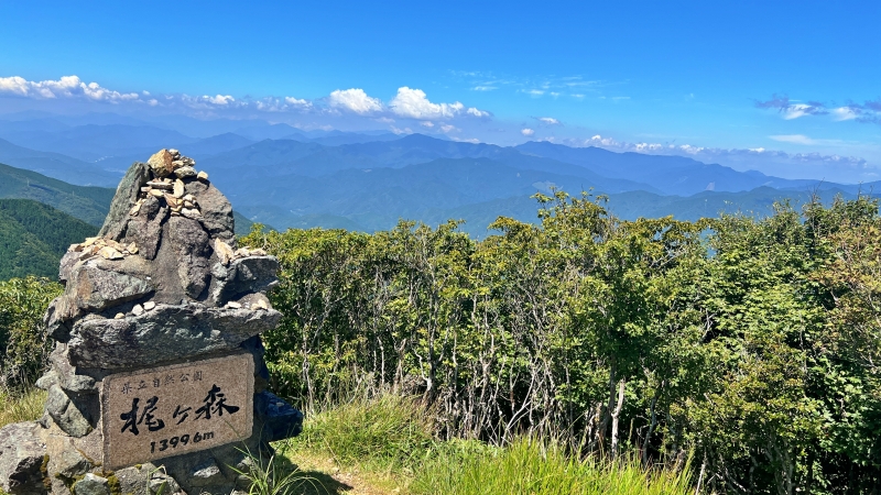 高知県 梶ヶ森 山頂まで車で行けます。 パノラマ大絶景で夏は涼しく夜は満天の星空