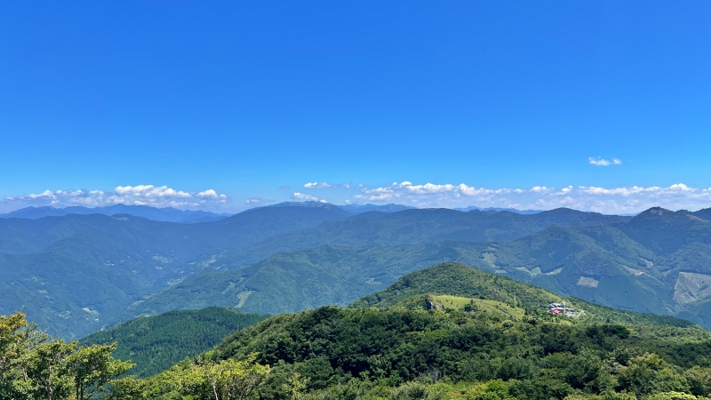 高知県 梶ヶ森 山頂まで車で行けます。 パノラマ大絶景で夏は涼しく夜は満天の星空