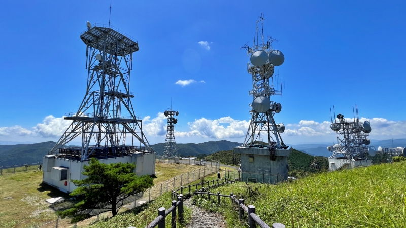 高知県 梶ヶ森 山頂まで車で行けます。 パノラマ大絶景で夏は涼しく夜は満天の星空