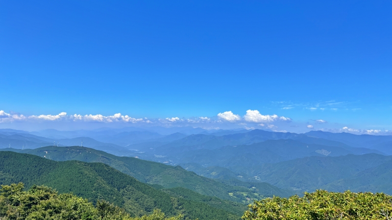 高知県 梶ヶ森 山頂まで車で行けます。 パノラマ大絶景で夏は涼しく夜は満天の星空