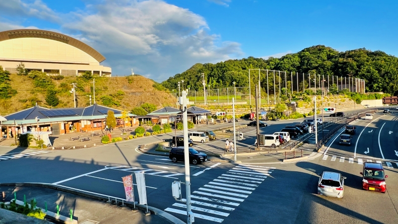 道の駅 風早の郷 風和里（ふわり） 車中泊もできて目の前にある海でも遊べて夕日が綺麗 愛媛県松山市