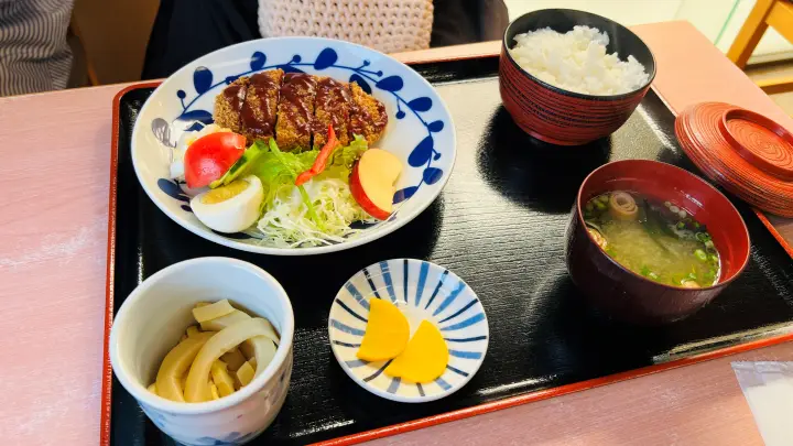 道の駅 土佐さめうら 食堂 与作 あかうしメンチカツ定食