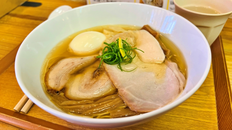 鶏と魚 高知の有名ラーメンは絶品でした 行列が出来る大人気店