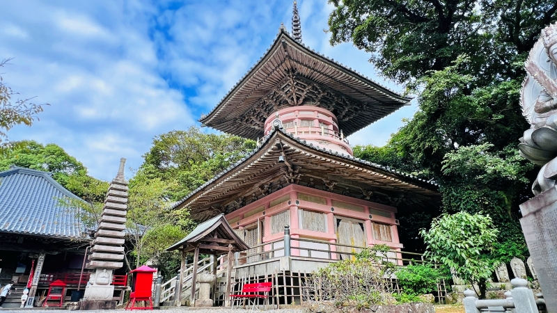 室戸岬にあるお寺 「最御崎寺 24番札所」灯台は恋人の聖地で絶景