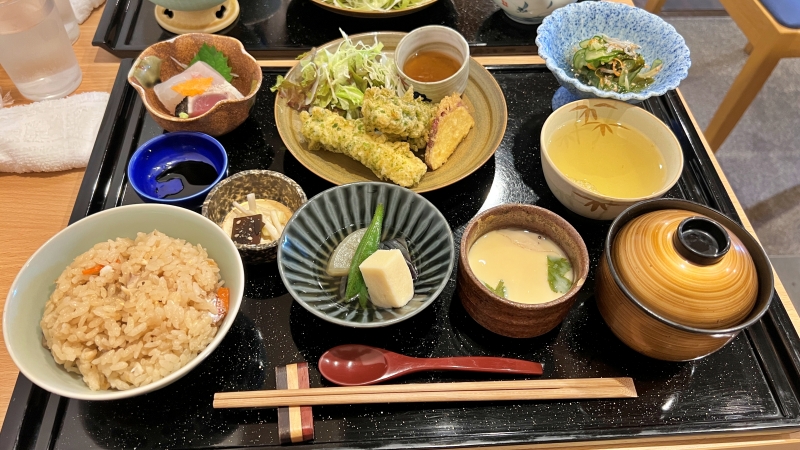 和食ランチが大人気のお店 【季節料理 高塚屋】へやっと行けました。