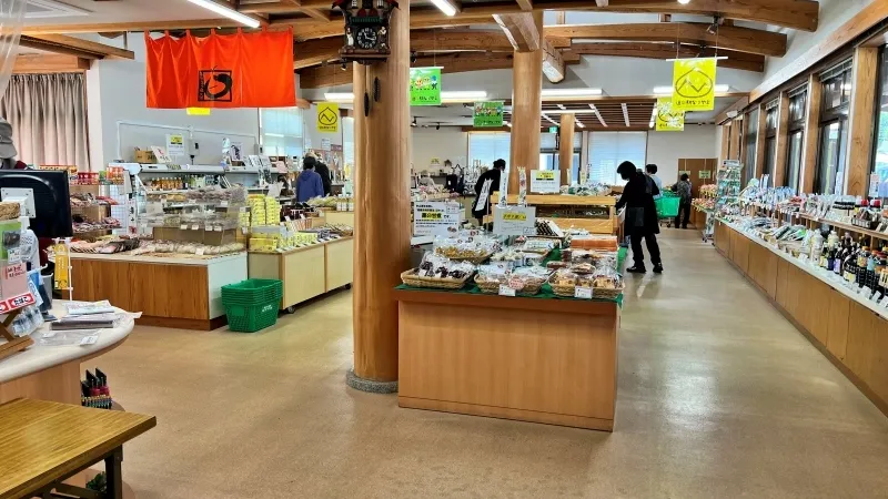 道の駅 なかやま 車中泊もできる 栗や蕎麦が名物 国道56号線沿い