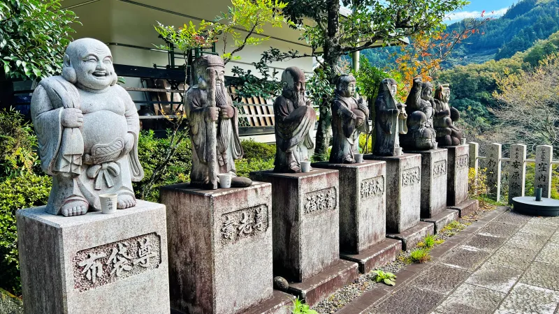 定福寺 高知県紅葉人気スポット 本堂周辺がキレイ 行き方・駐車場