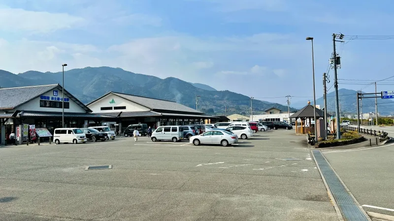 道の駅 ひなの里かつうら 広い駐車場で車中泊 直売所が充実 おひな様でも有名