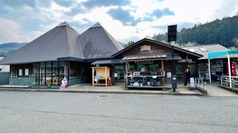 道の駅 温泉の里神山 車中泊もできて日帰り温泉も楽しめ自然豊か