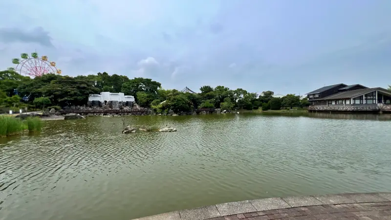 わんぱーくこうち 無料の動物園 遊具や滝で水遊び 家族みんなで楽しもう!