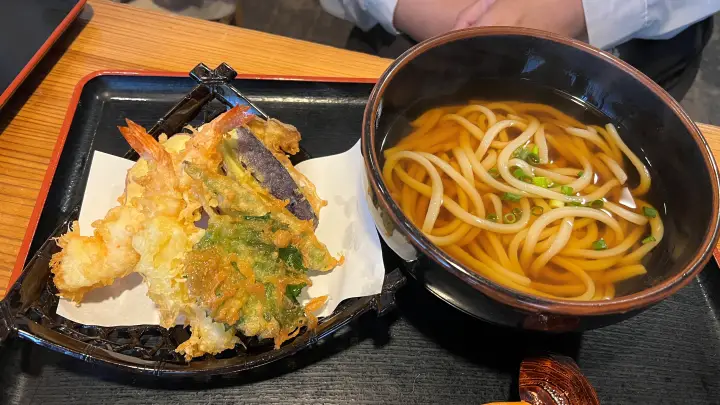 うどん処 わらし 座敷童が居ると噂の古民家 佐川町にある大人気店