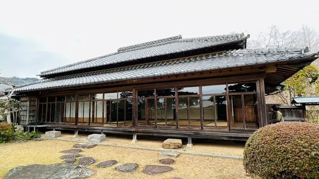 安芸城跡を散策 ランチは「かき揚げちりめん丼」を食べて安芸市を満喫