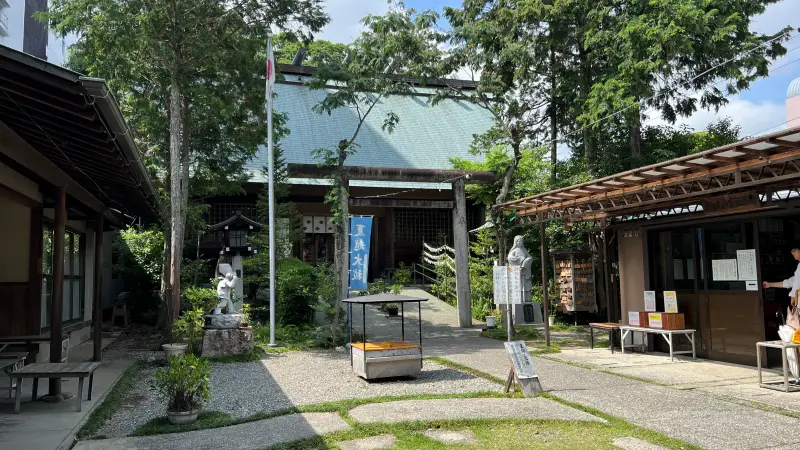 高知大神宮 よさこい稲荷神社 バイク神社としても人気 ニワトリが居る歴史ある神社