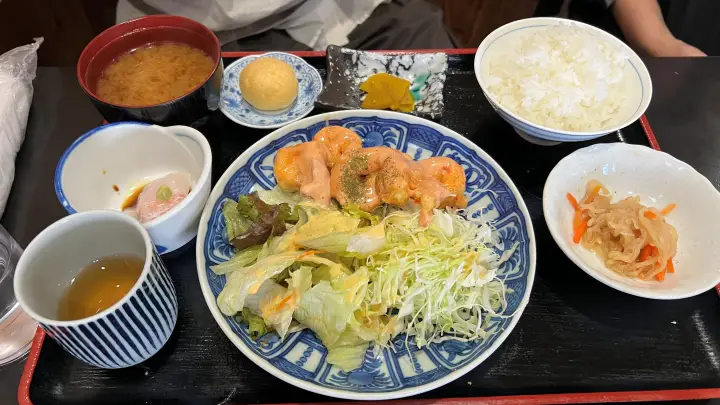 津野郷 居酒屋ランチが楽しめる高知市中心街近く 昼も夜も人気