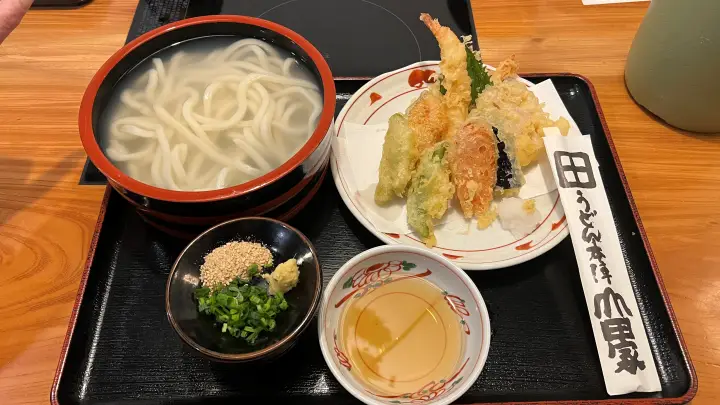 山田家 香川で讃岐うどんを食べるならまずはこのお店 名物釜ぶっかけが人気