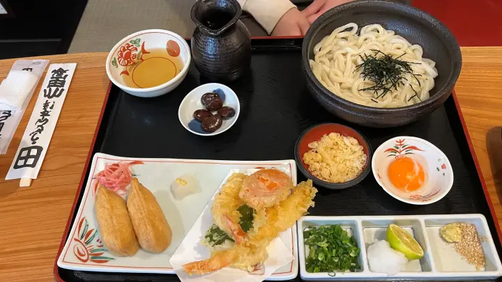 山田家 香川で讃岐うどんを食べるならまずはこのお店 名物釜ぶっかけが人気