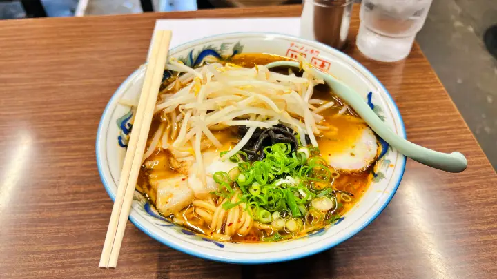 川崎ラーメン にんにくラーメン 変わらぬ味に感動 高知の隠れた名物