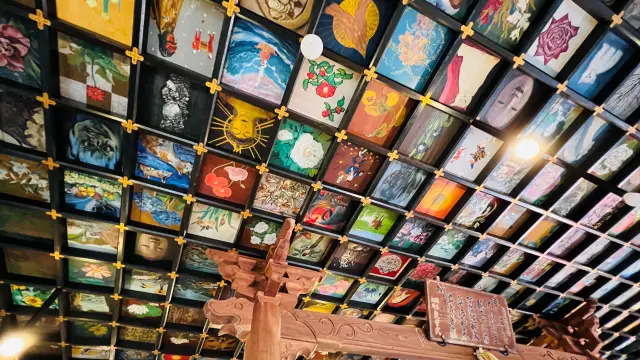 岩本寺 本堂の天井を見てね 竹灯りイベントも必見 四万十町