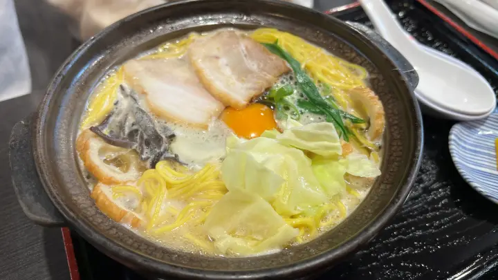 【須崎市】がろ〜の「鍋焼きホルモンラーメン」が絶品 ぷりぷりホルモンと濃厚スープ