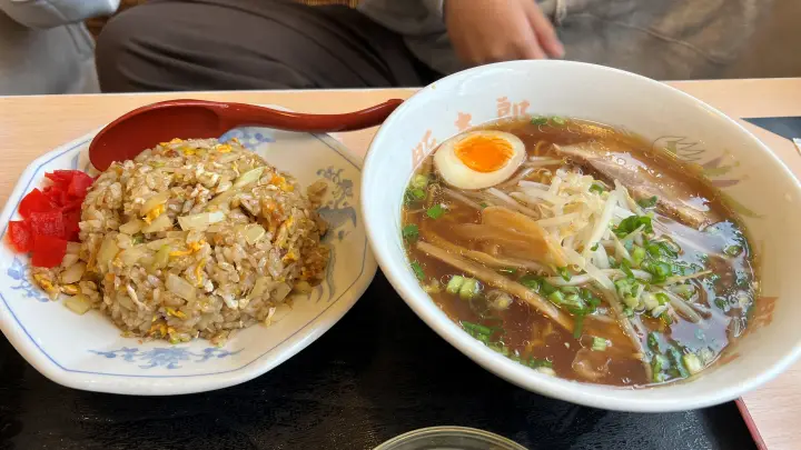 【高知市大津】豚太郎の味噌ラーメンが絶品!地元民に愛されるセットメニュー 実食レビュー