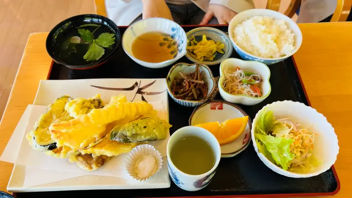 かもだ岬温泉 天ぷら定食