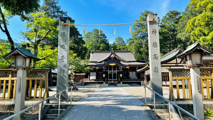 大麻比古神社 境内 本殿 拝殿