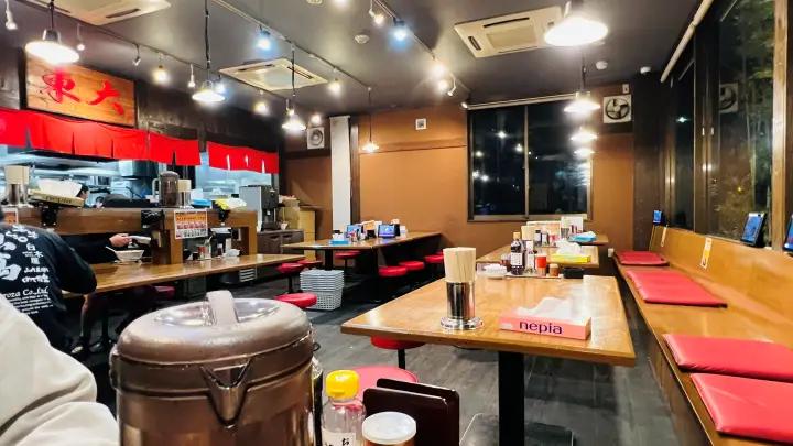 ラーメン東大 沖浜店 店内