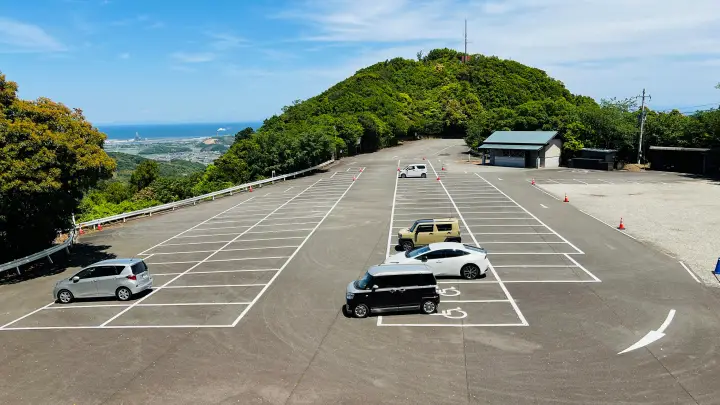 津峯神社 駐車場