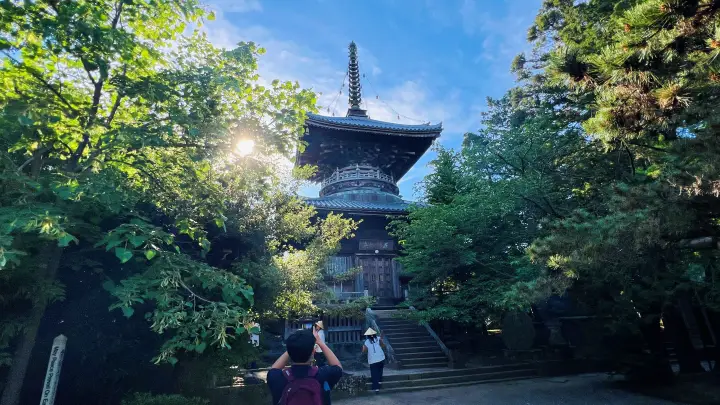 霊山寺 多宝塔