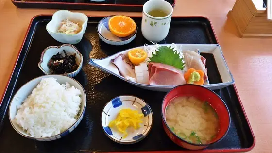 かもだ岬温泉 日曜日・祝日限定 刺身定食