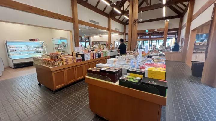 道の駅日吉夢産地の産直販売所とお土産コーナー